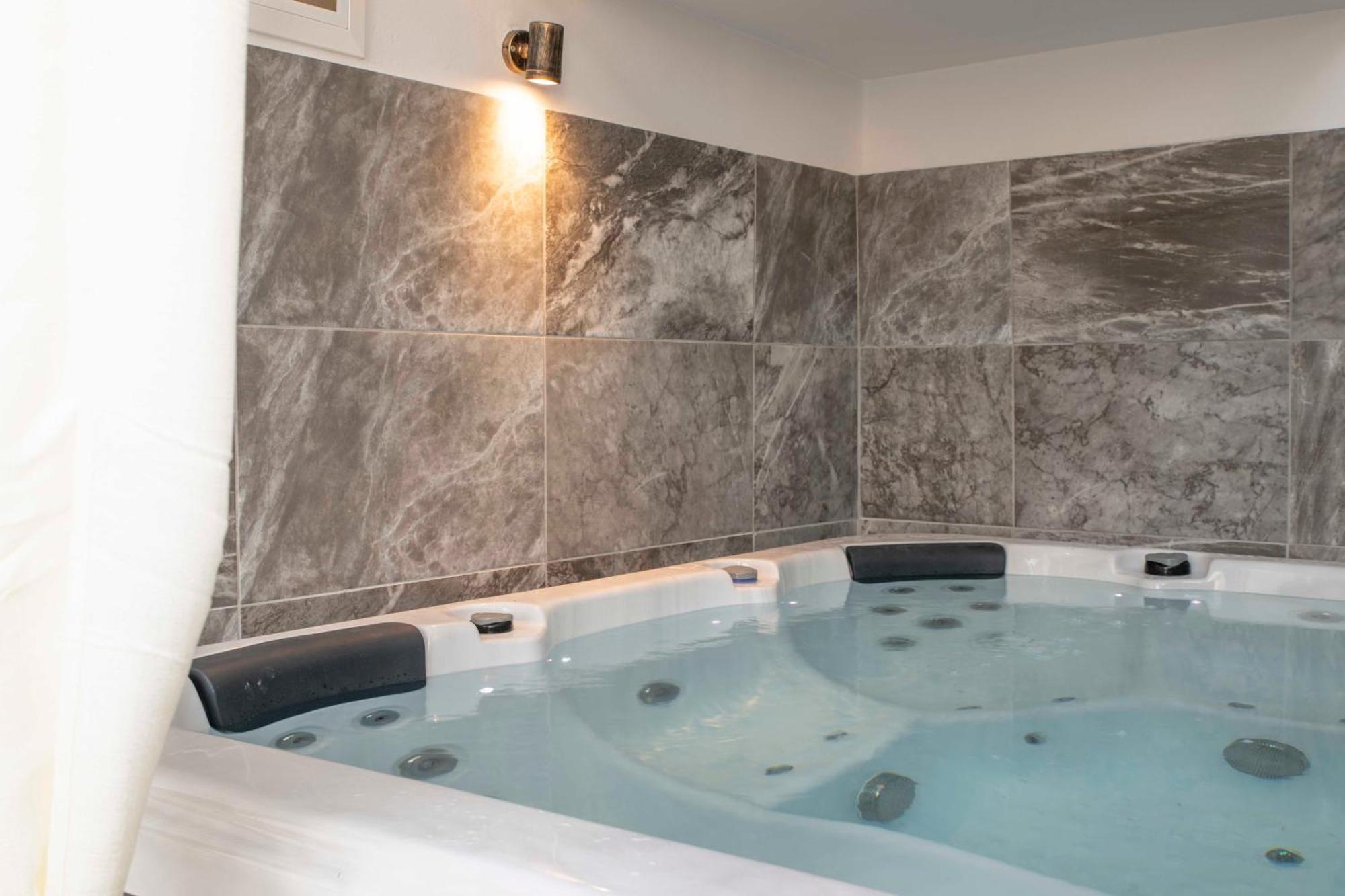 Kleopatra Deluxe Apartment With Jacuzzi Kamilári Exterior foto