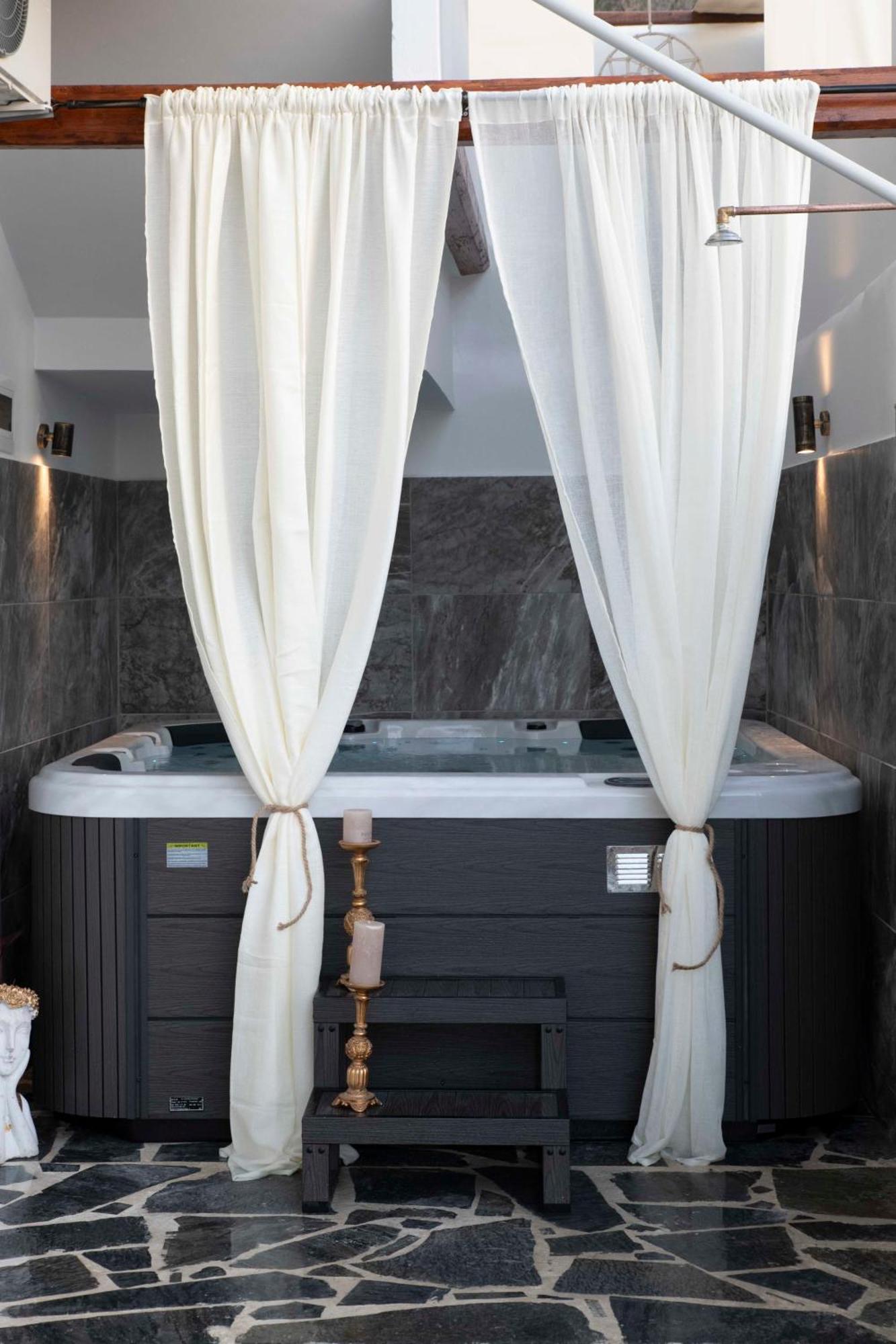 Kleopatra Deluxe Apartment With Jacuzzi Kamilári Exterior foto